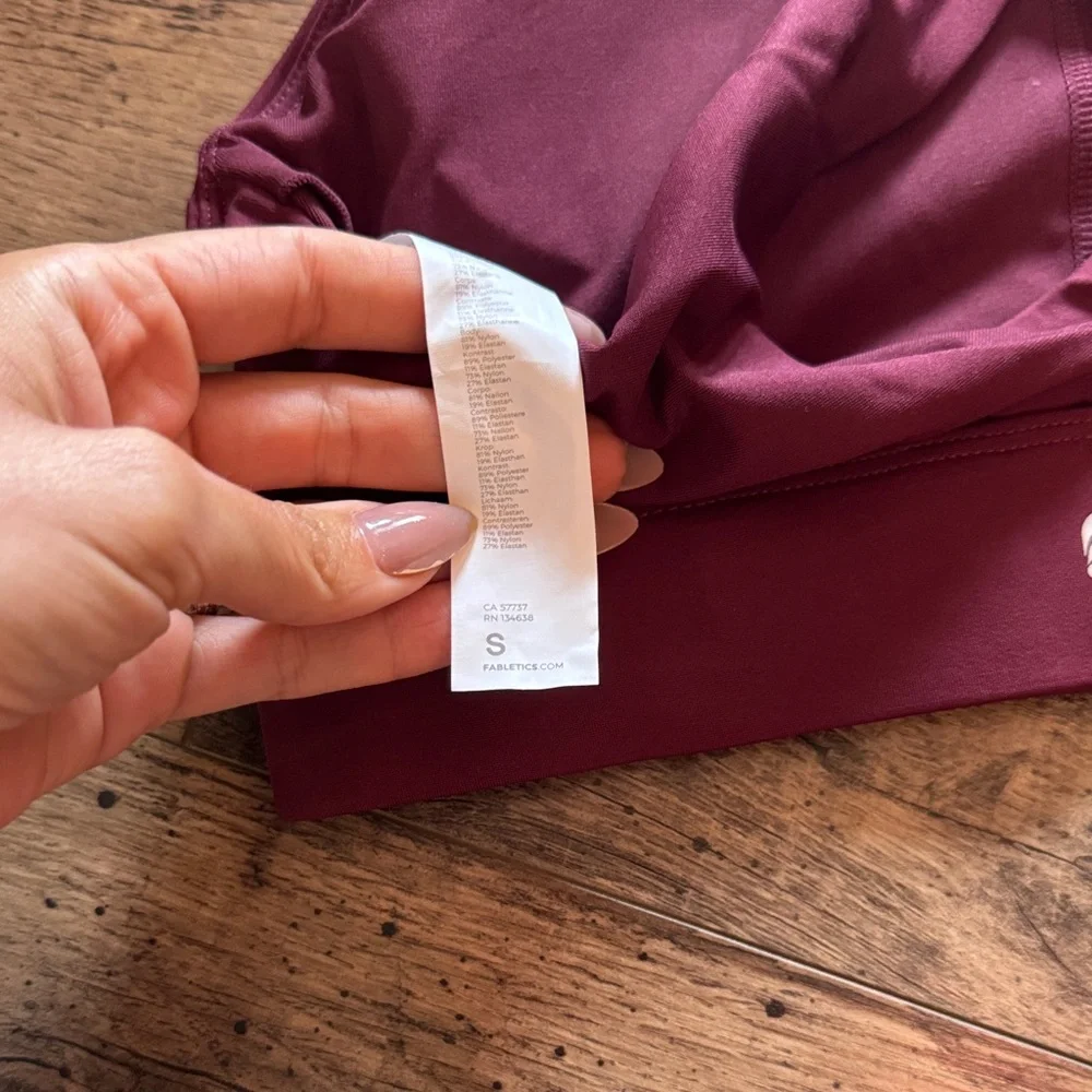 Fabletics Merlot Activewear Set - Picture 3 of 8